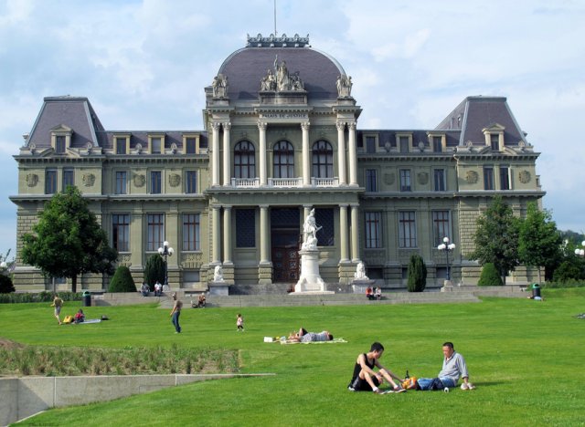 05-27-Lausanne-7-0147-Esplanade-de-Montbenon