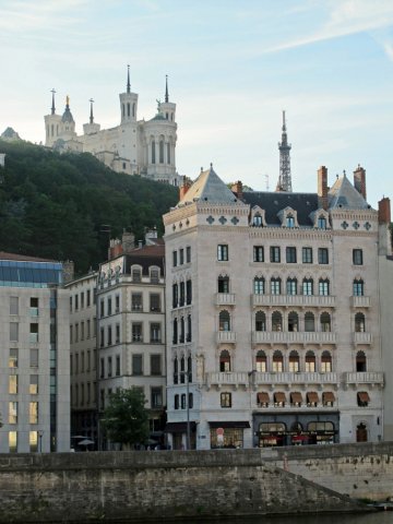 06-01-Lyon-12-0048-Saone-Quai-Fulchiron