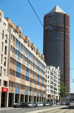 06-02-Lyon-13-0100-Gare-Part-Dieux