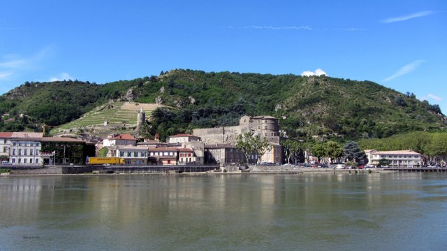 06-05-Pouzin-16-0020-Tain