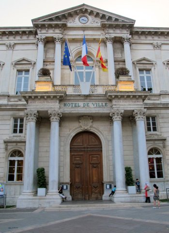 06-08-Avignon-19-0159-Avignon-Rathaus