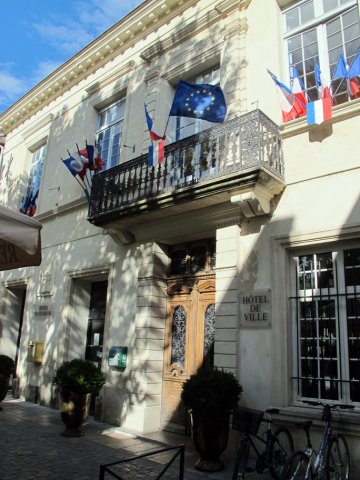 06-12-AiguesMortes-23-0170-AiguesMortes-Rathaus