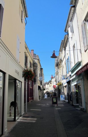 06-26-Langon-37-0139-Langon