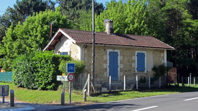 06-27-Biganos-38-0009-La-Gare
