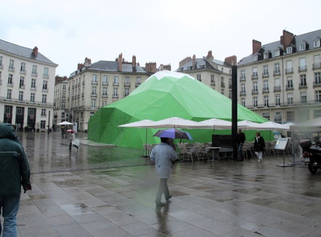 07-13-Nantes-54-Nantes-0142-PlaceRoyal-Brunnen-Voyage
