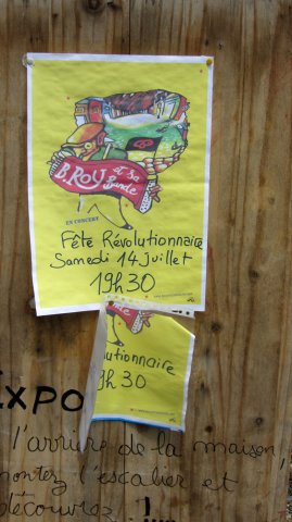 07-16-Angers-57-0099-La-Basse-Ile-Lenin-Cafe