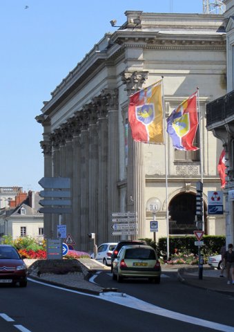 07-18-Saumur-59-0310-Saumur-Theater--Quai-Cannot