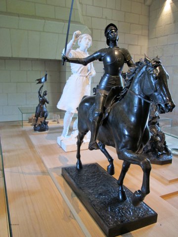 07-19-Chinon-60-0267-Chinon-Chateau-Jeanne-dArc