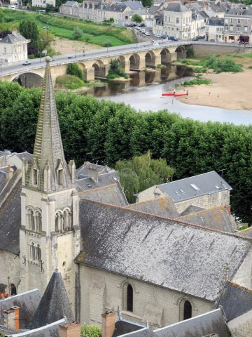 07-19-Chinon-60-0293-Chinon-Kirche-Bruecke