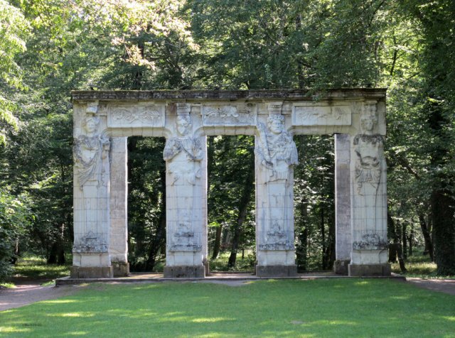 07-21-Chenonceau-62-0062-Chenonceaux-Karyatiden