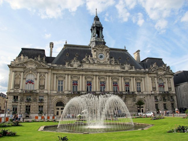 07-21-Chenonceau-62-0553-Tours-Rathaus