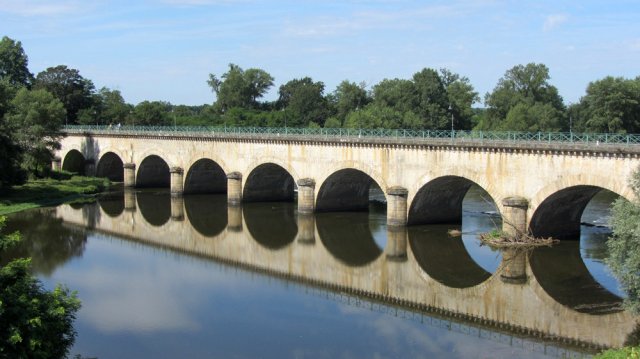08-04-Montceau-76-0259-Digoin-Pont-Canal-Loire